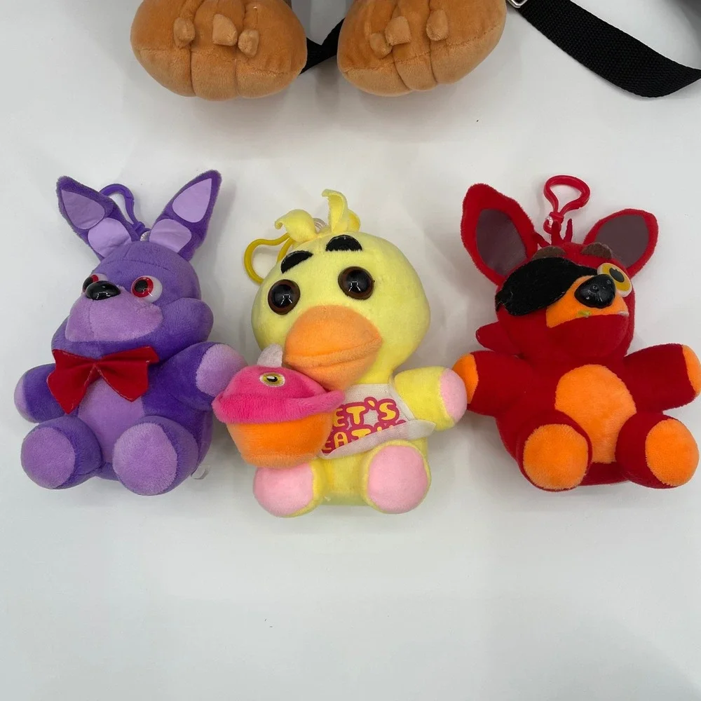 Five Nights at Freddys Freddy Fazbear Backpack Plush‎ with Mini Figures